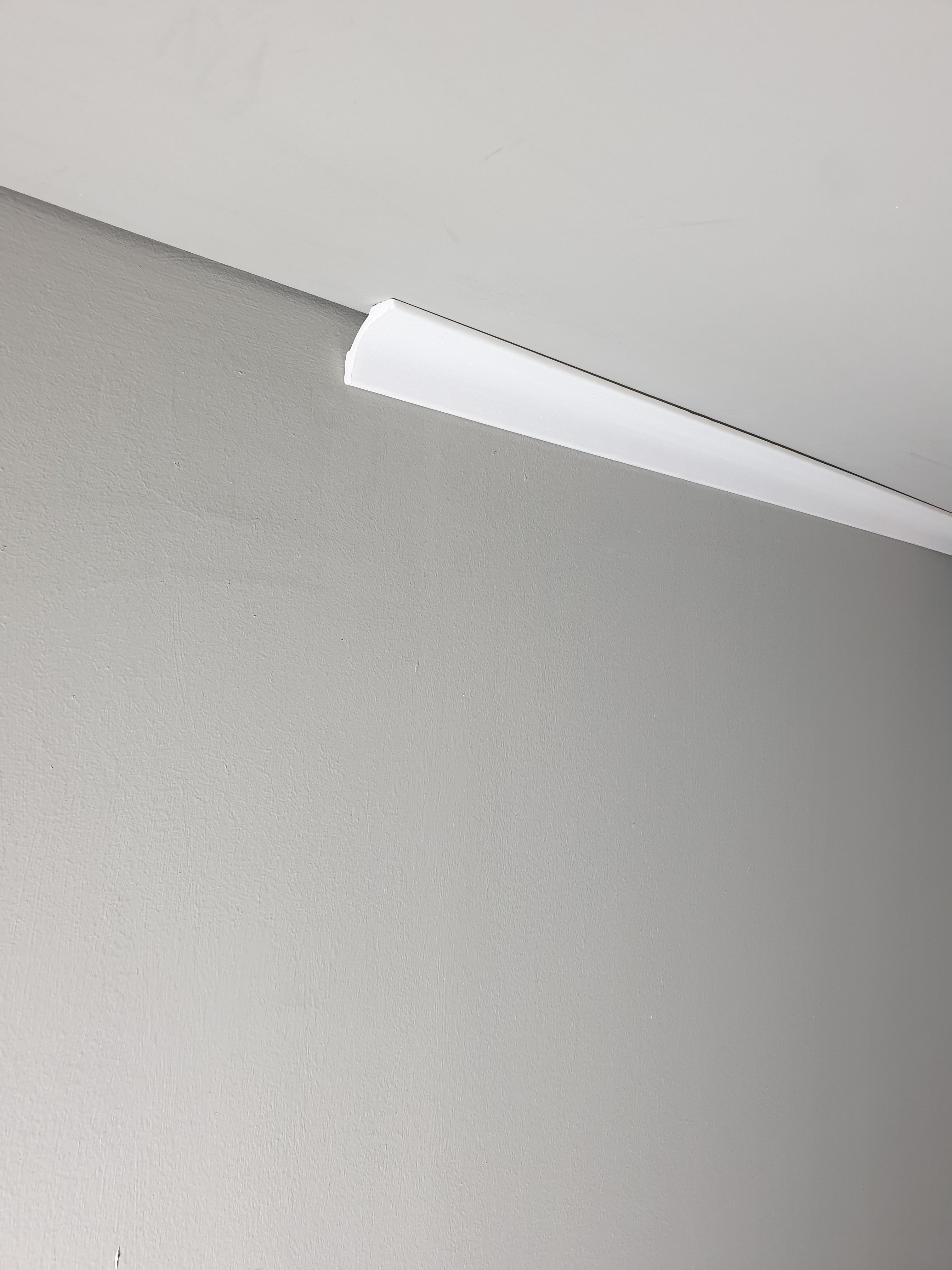 קרניז פוליסטירן דימוי מינימליסטי