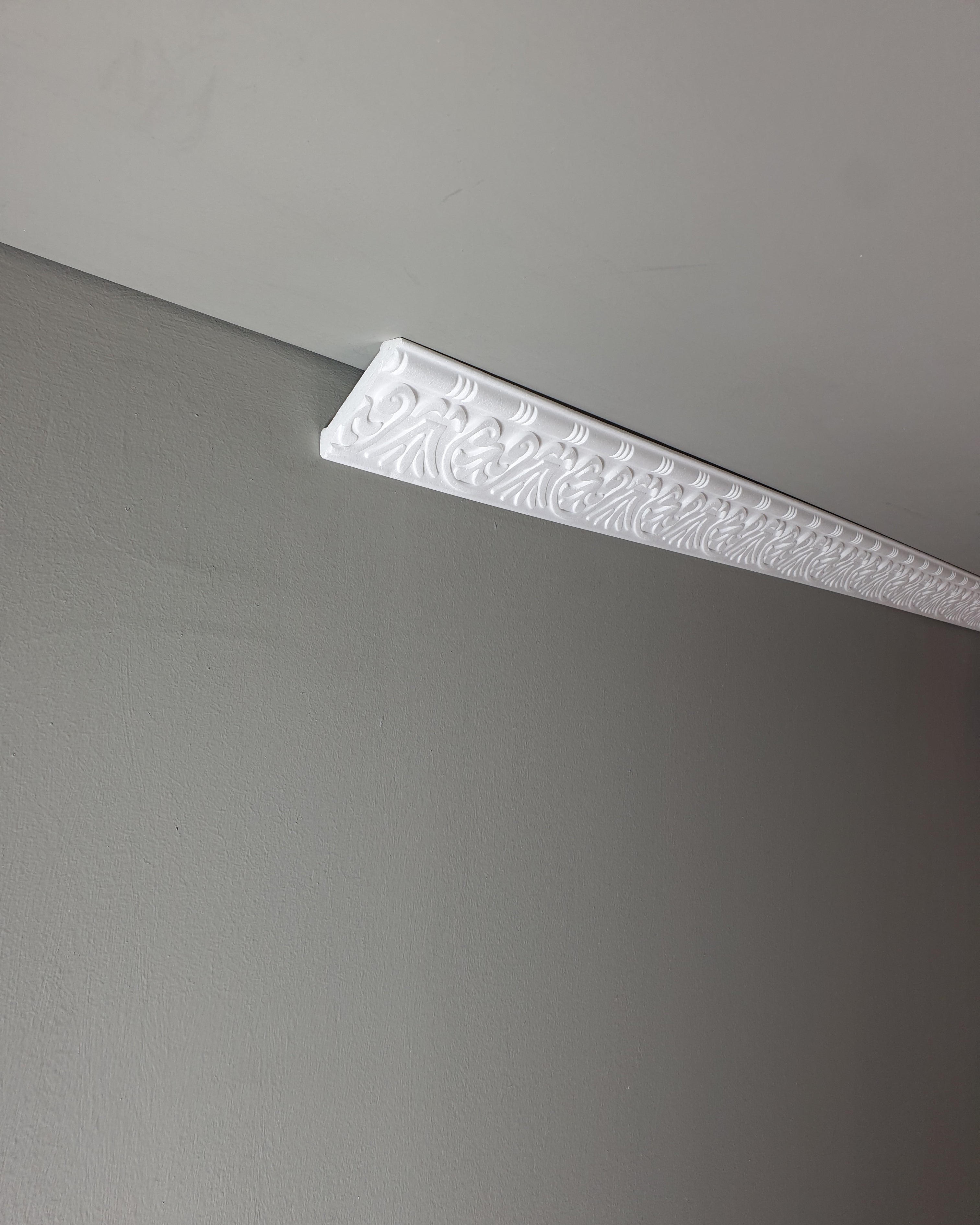 קרניז פוליסטירן דוגמת פרחים