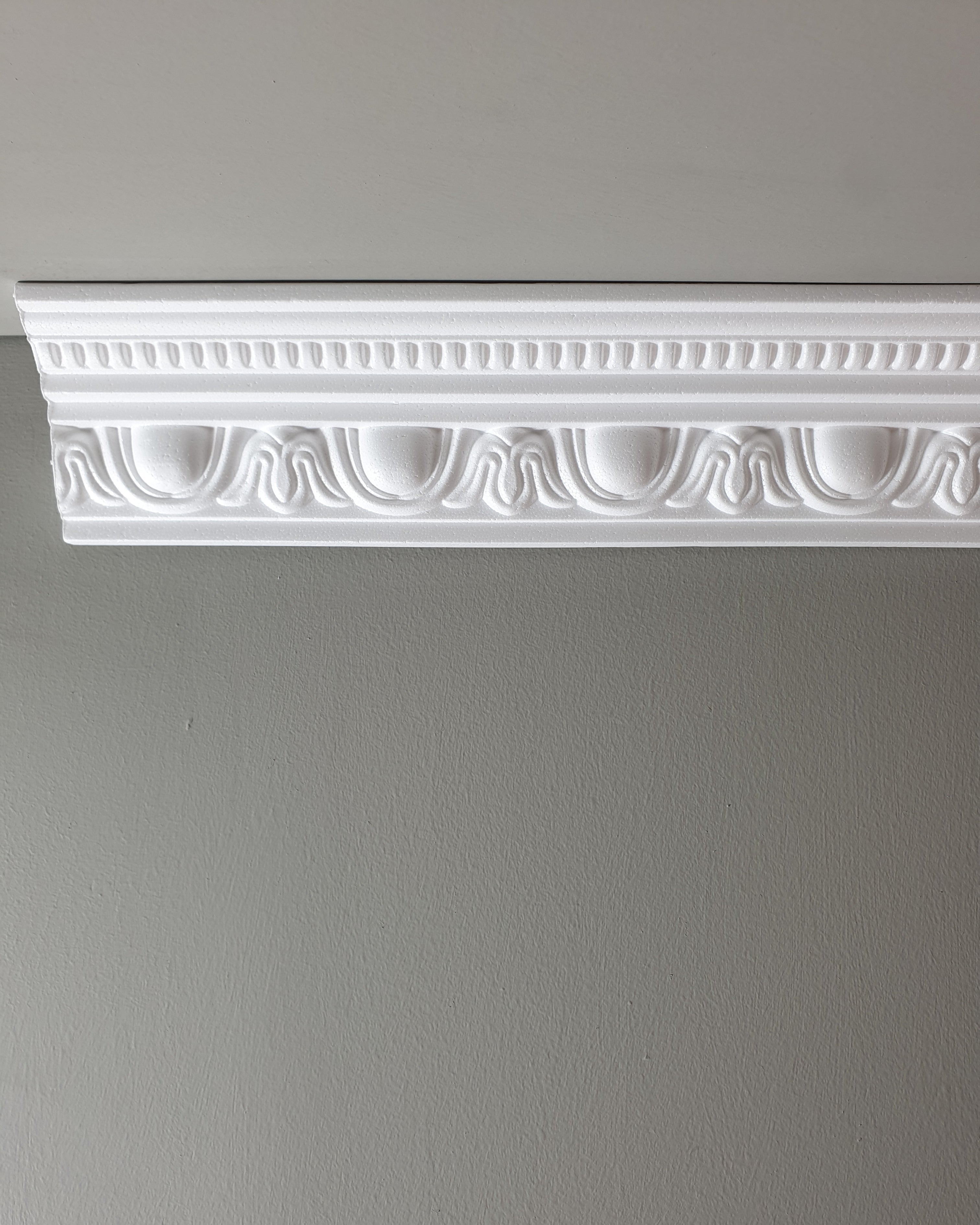 קרניז פוליסטירן דימוי מלכותי