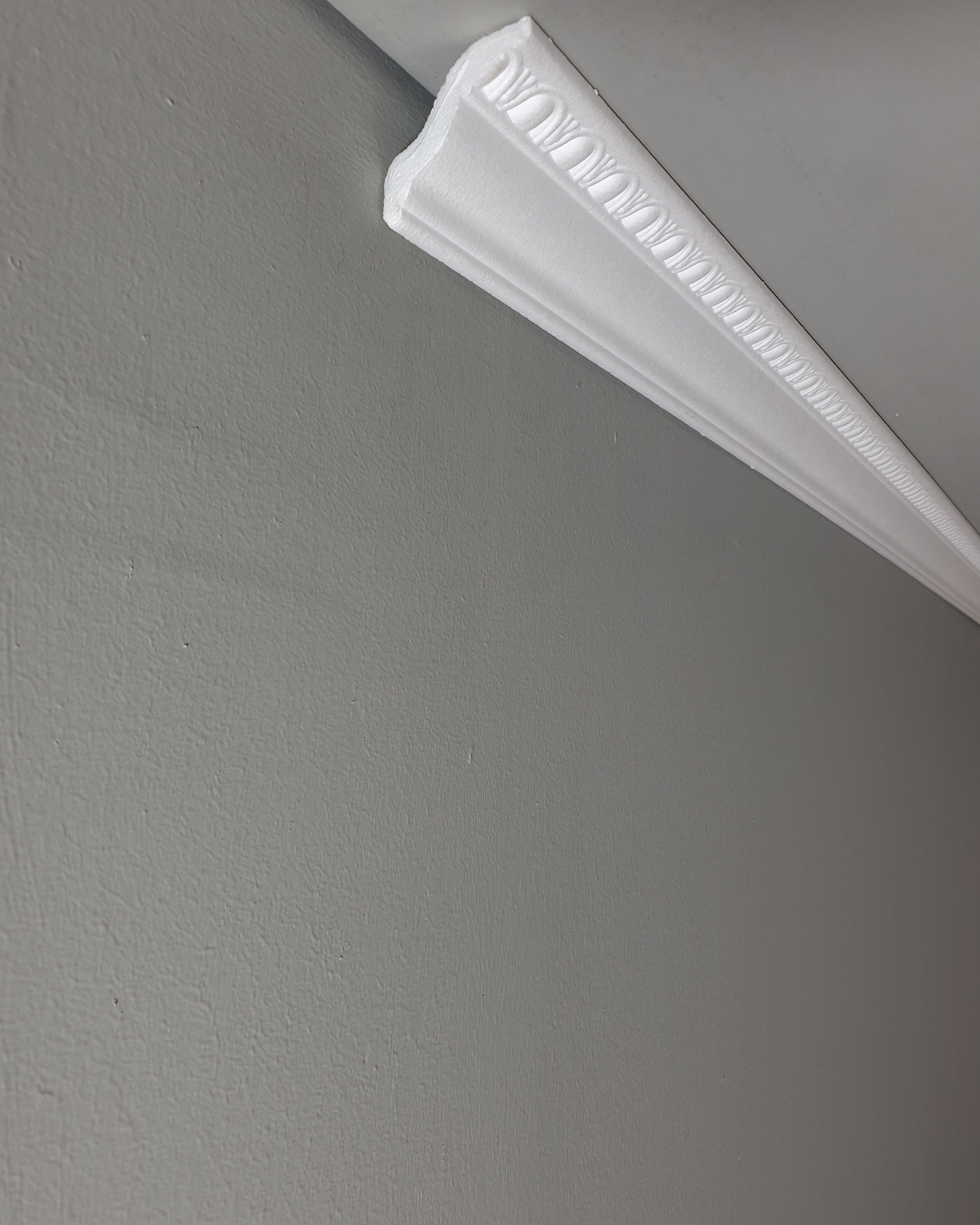 קרניז פוליסטירן בדימוי עיטור עדין