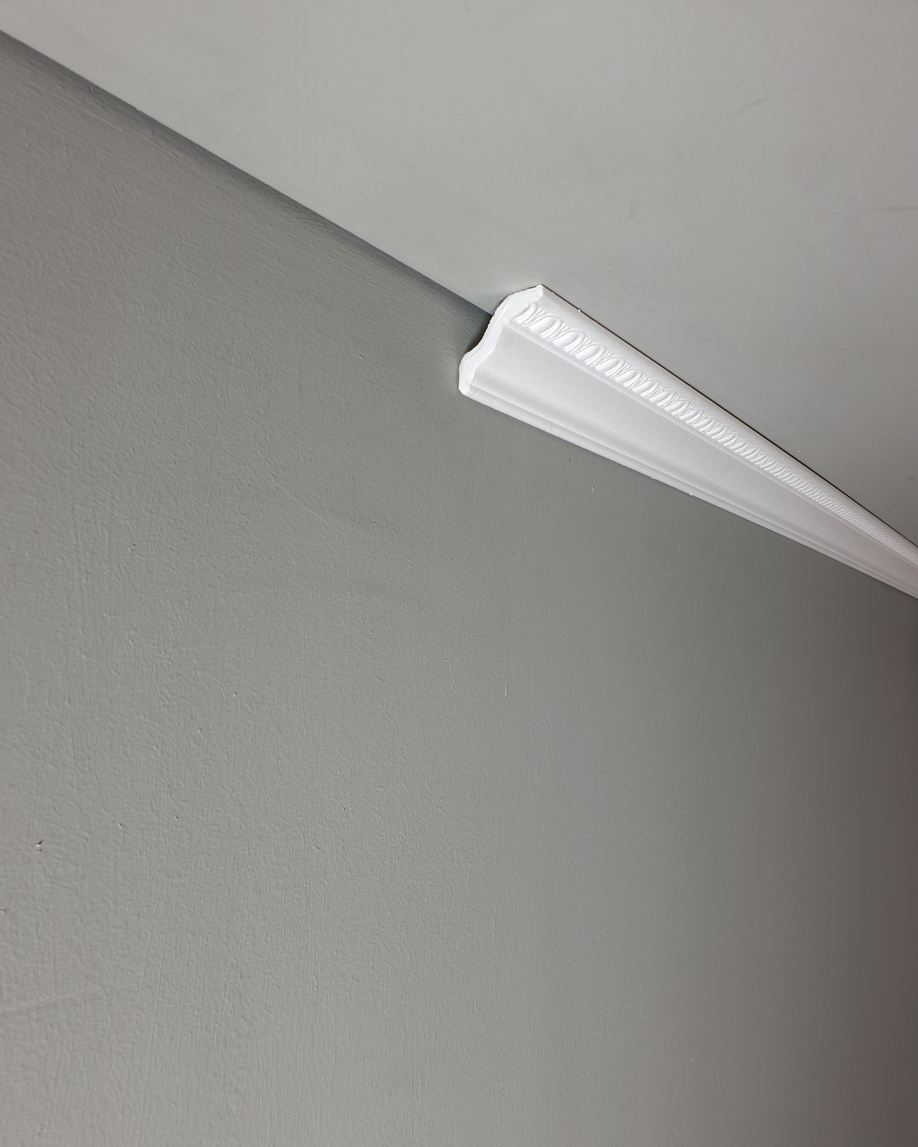 קרניז פוליסטירן בדימוי עיטור עדין