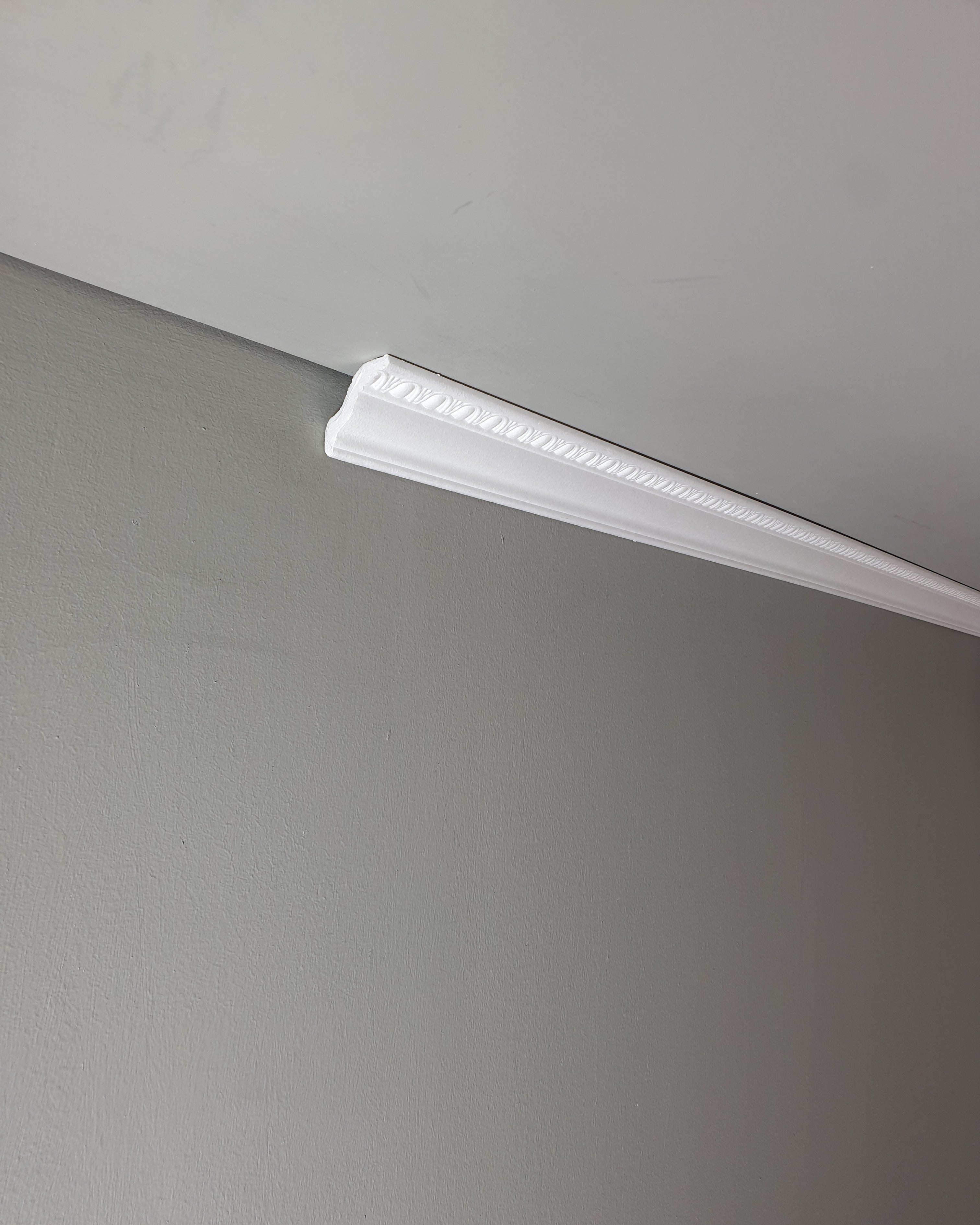 קרניז פוליסטירן בדימוי עיטור עדין