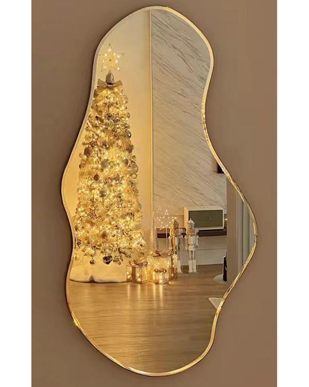 מראת קיר מעוצבת במראה אגם מים