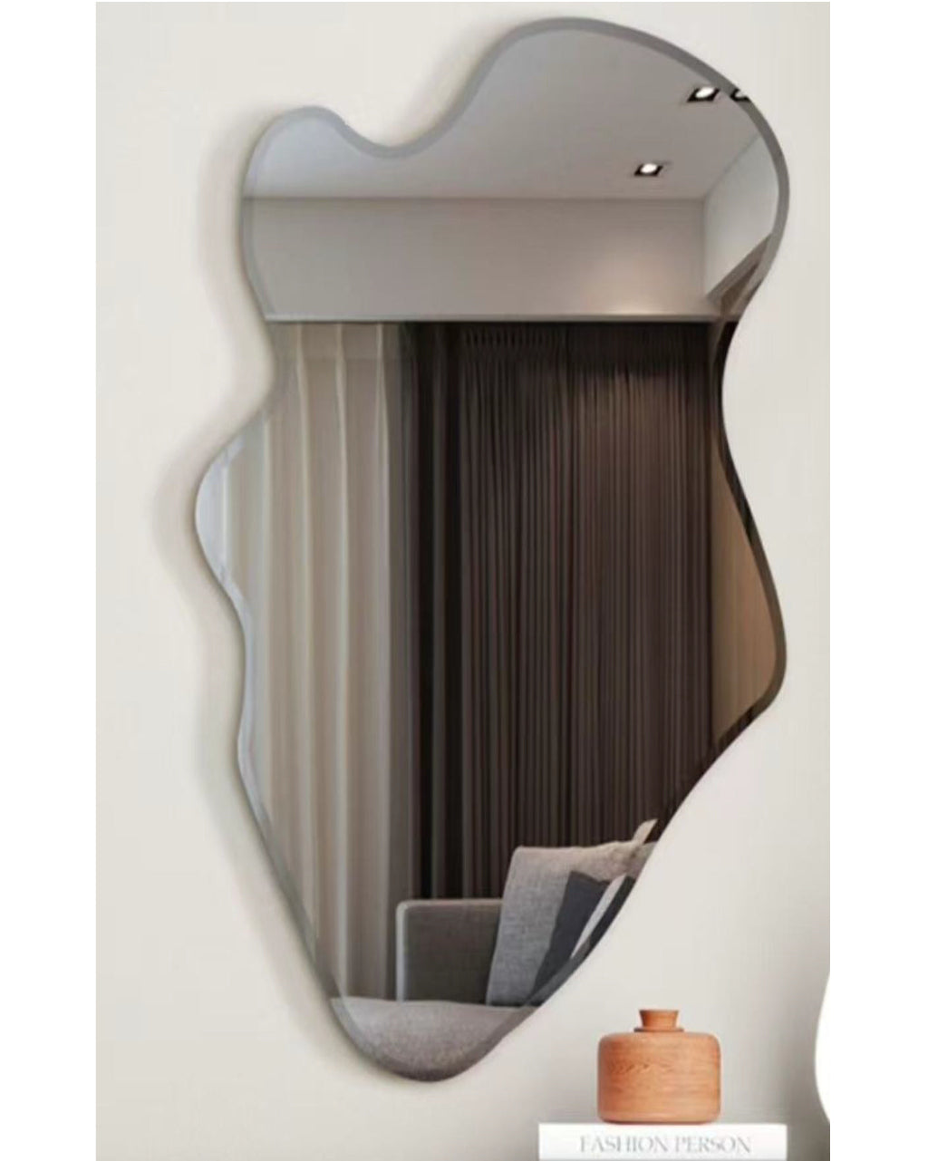 מראת קיר מעוצבת בסטייל עכשווי