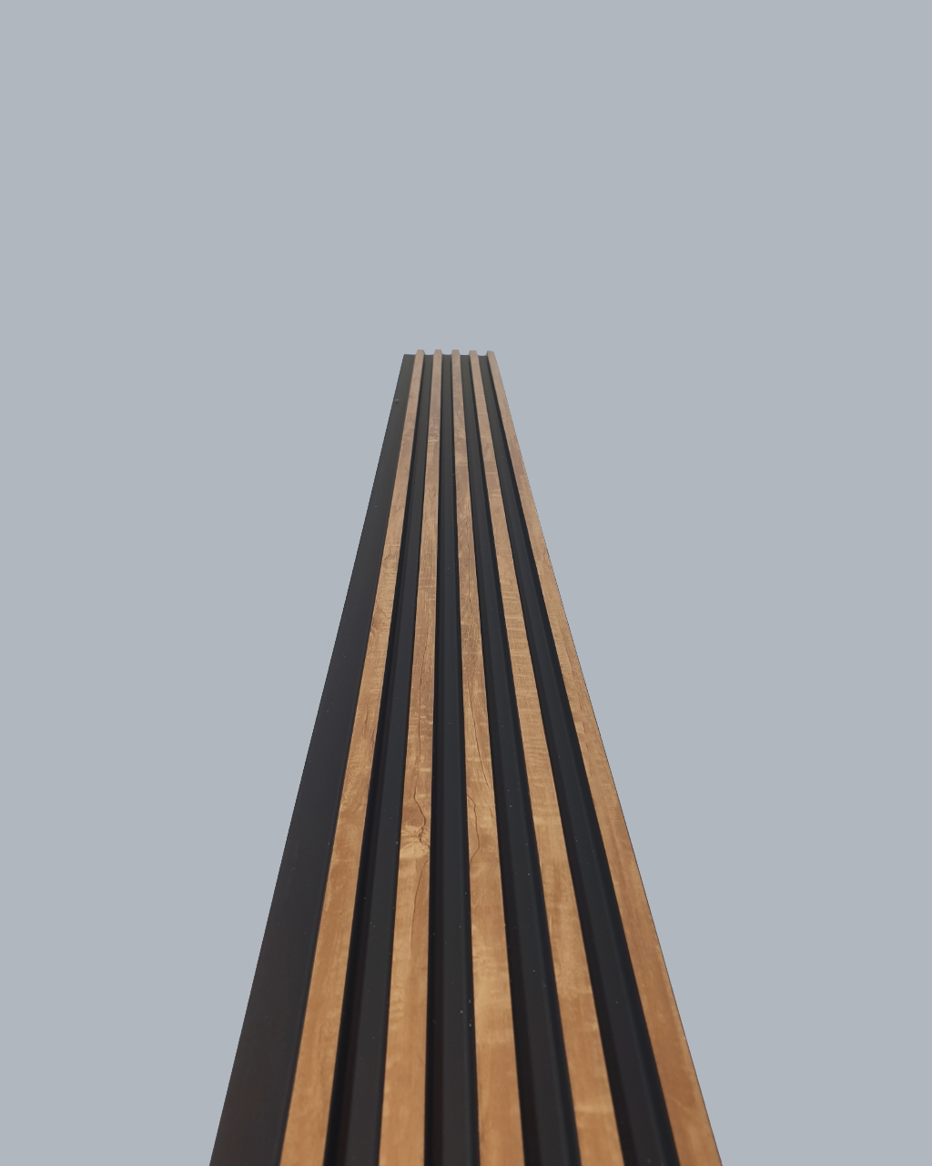 חיפוי קיר פסים צבע עץ כהה משולב שחור