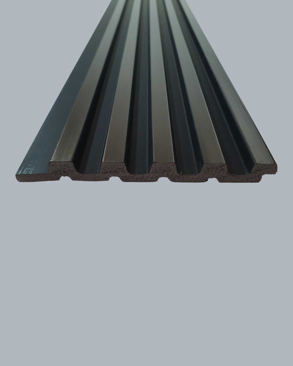 חיפוי קיר פסים דמוי ברונזה עם פסים שחורים