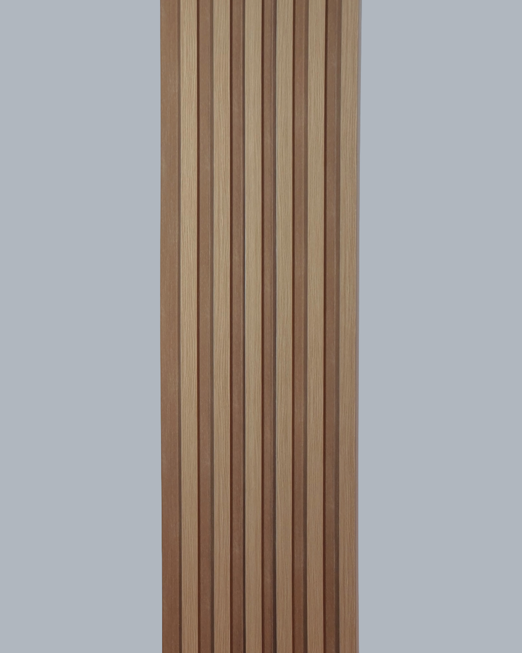 חיפוי קיר פסים דמוי עץ חום בהיר