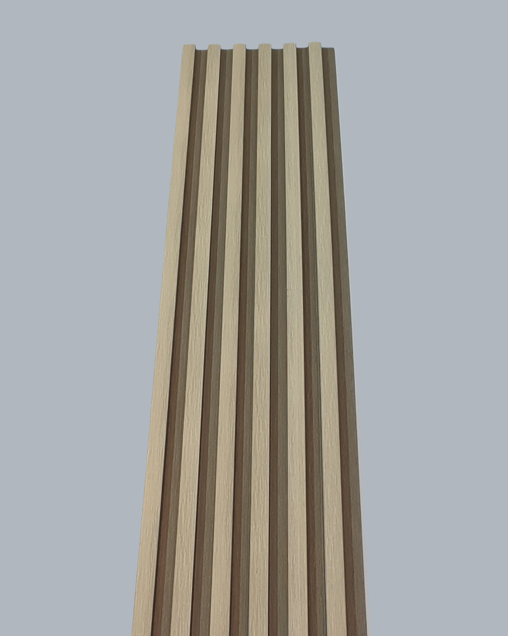 חיפוי קיר פסים צבע אלון טבעי