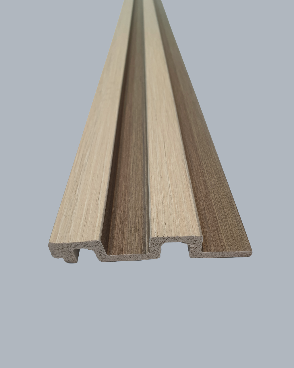 חיפוי קיר פסים צבע אלון טבעי