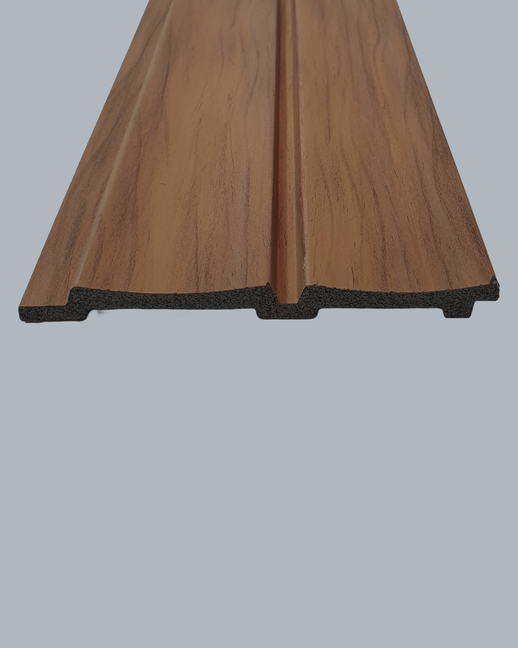 חיפוי קיר פסים דמוי עץ אגוז טבעי