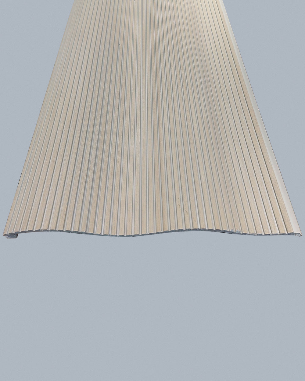 חיפוי קיר גלי צבע אפור בהיר