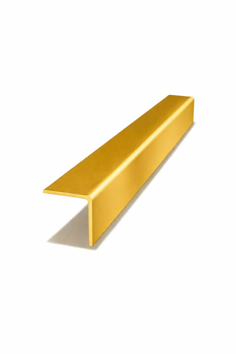 זווית מפליז | 15X15 מ"מ