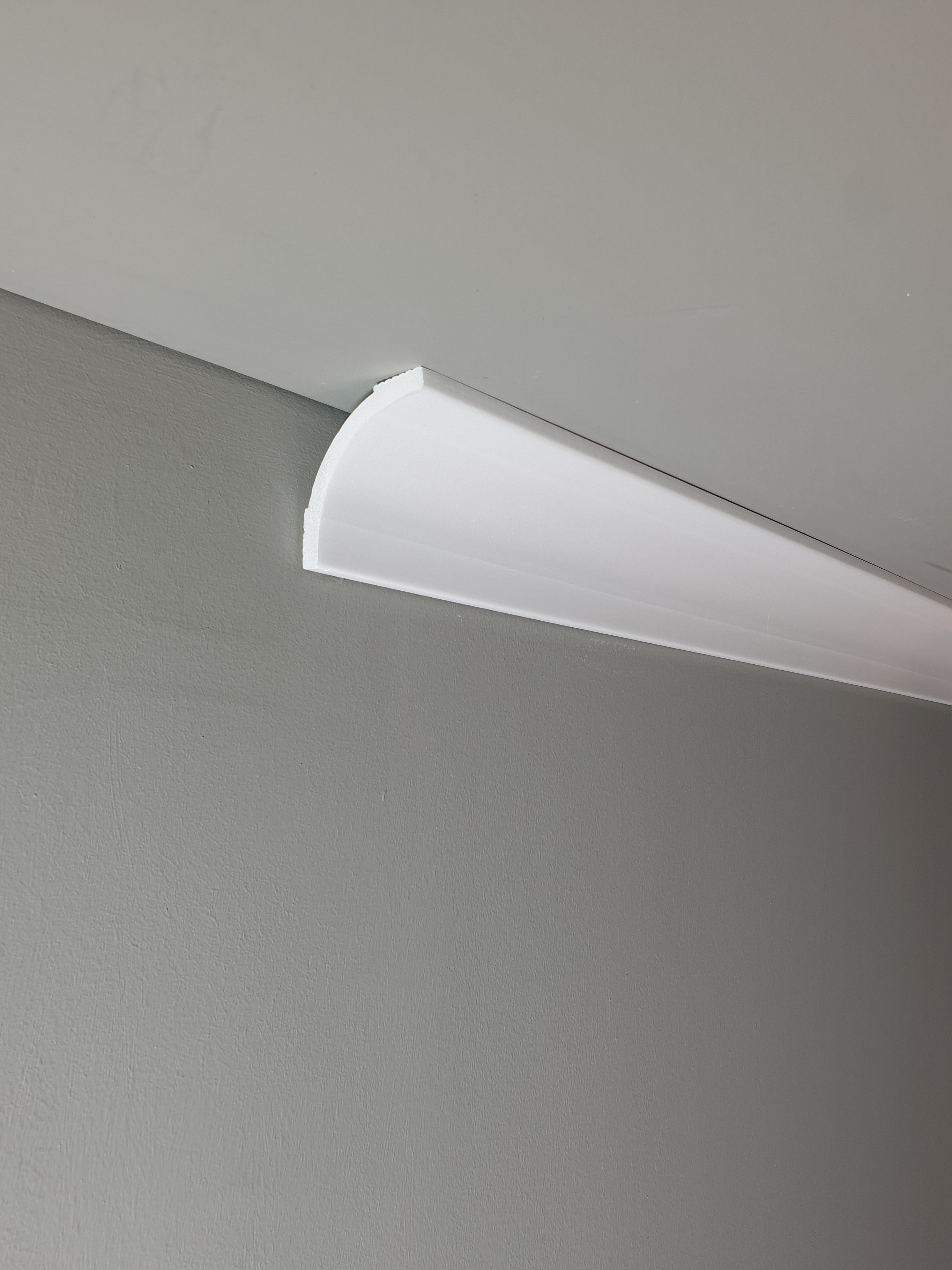 קרניז פוליסטירן בדימוי אלגנטי מקומר