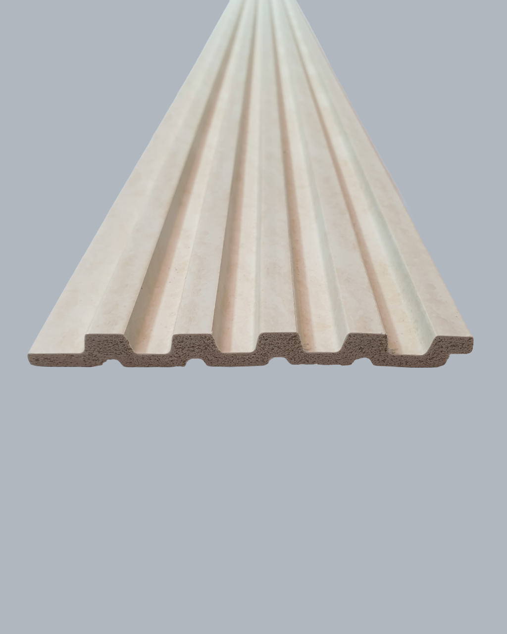 חיפוי קיר פסים בגוון שמנת