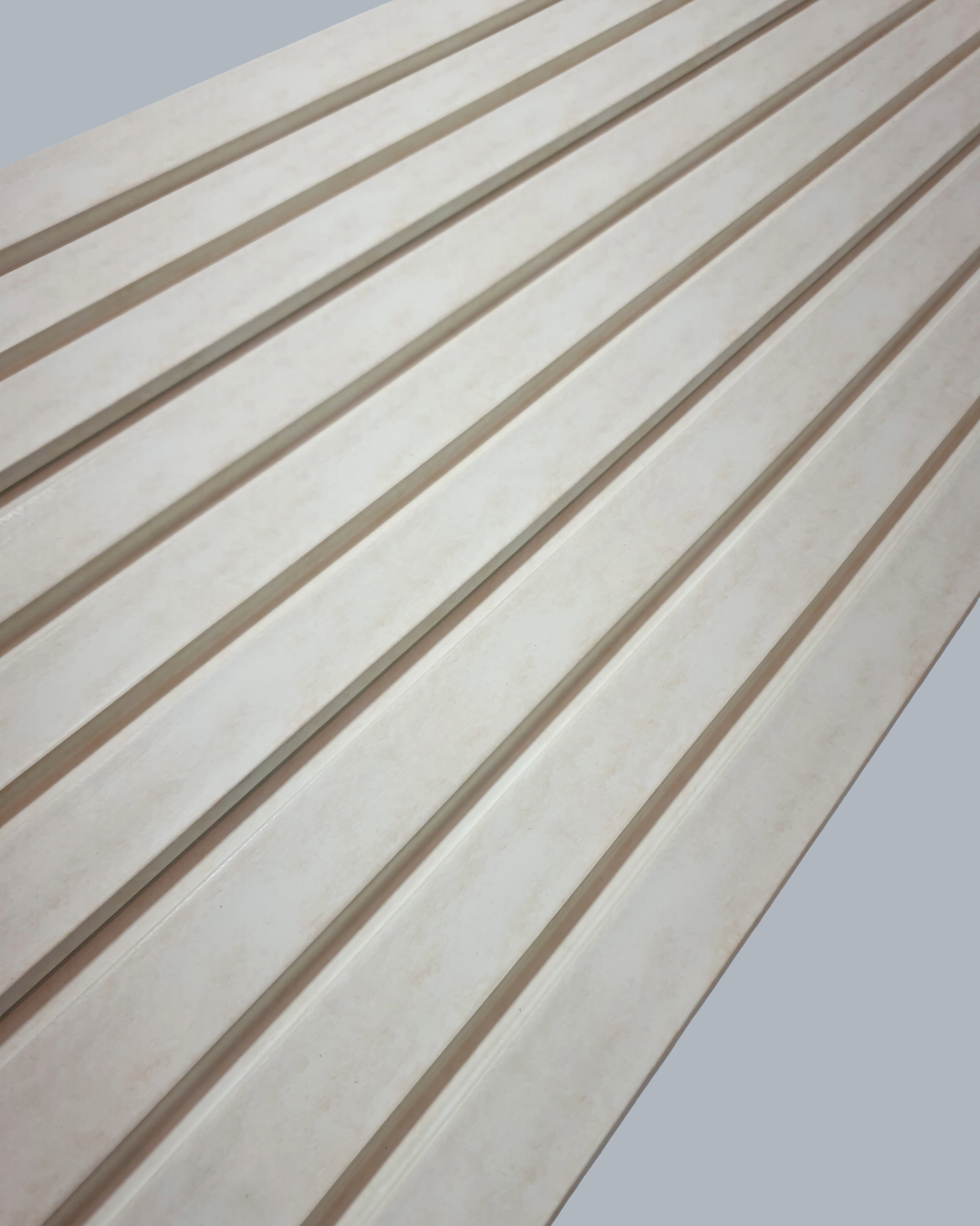 חיפוי קיר פסים צבע שמנת רך