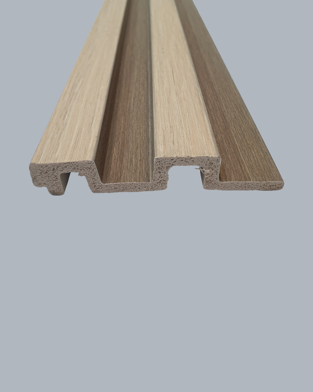 חיפוי קיר פסים צבע אלון טבעי