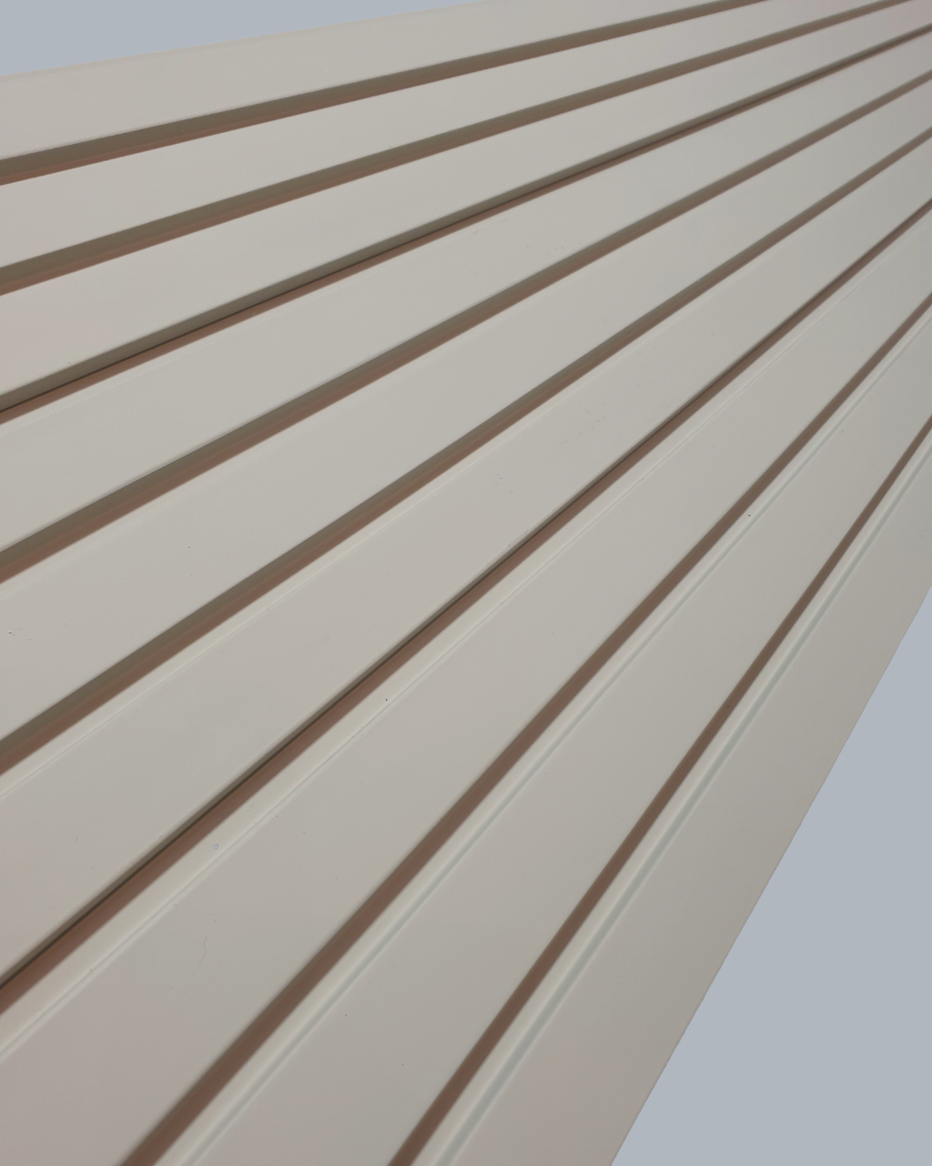 חיפוי קיר פסים צבע שמנת