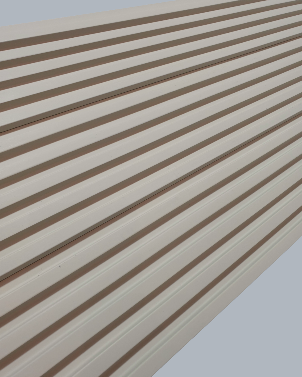 חיפוי קיר פסים צבע שמנת